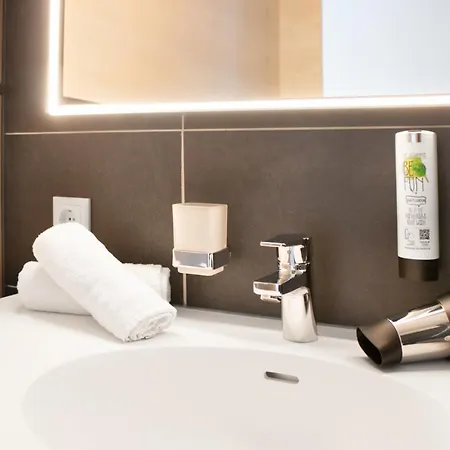 Hotel Ku By Wmm